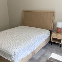 Queen bed with rails + mattress