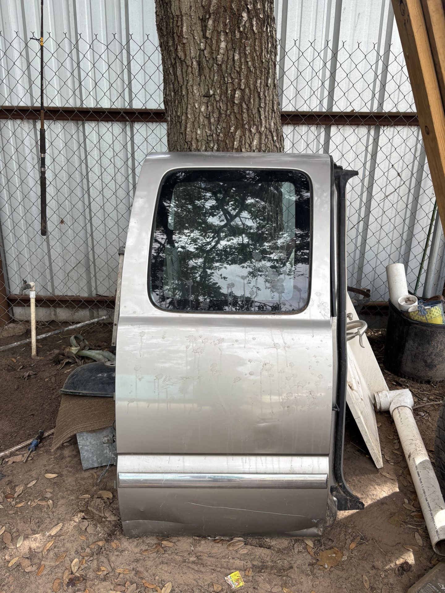 Passenger Back Door For A GMC Sierra Extended Cap 03-06 Good Condition Window Works 2 Scratches No Cracks And 1 Tiny Dent