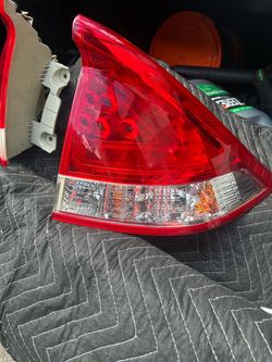2009 -2015 Honda insight taillights