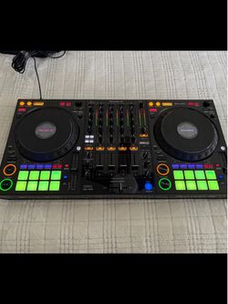 Pioneer DJ DDJ-1000 Rekordbox Controller + Original Box, Cables & Carrying Bag