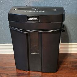 Fellowes Powershred W-6C Cross-Cut Paper Shredder.