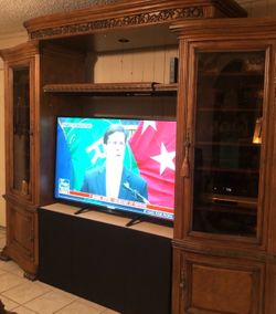 Beautiful Havertys entertainment center
