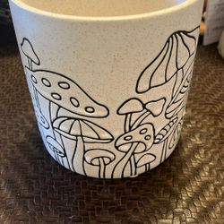 Mushroom Planter, Speckled White, Indoor/Outdoor, Holds Small Plants 
