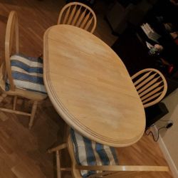 Adjustable Wood Table With Chairs