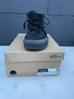 Straye Shoes