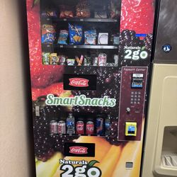 Snack/Beverage Vending Machine 