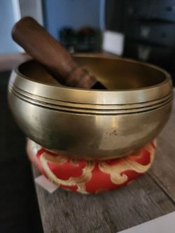 Tibetan singing bowl set