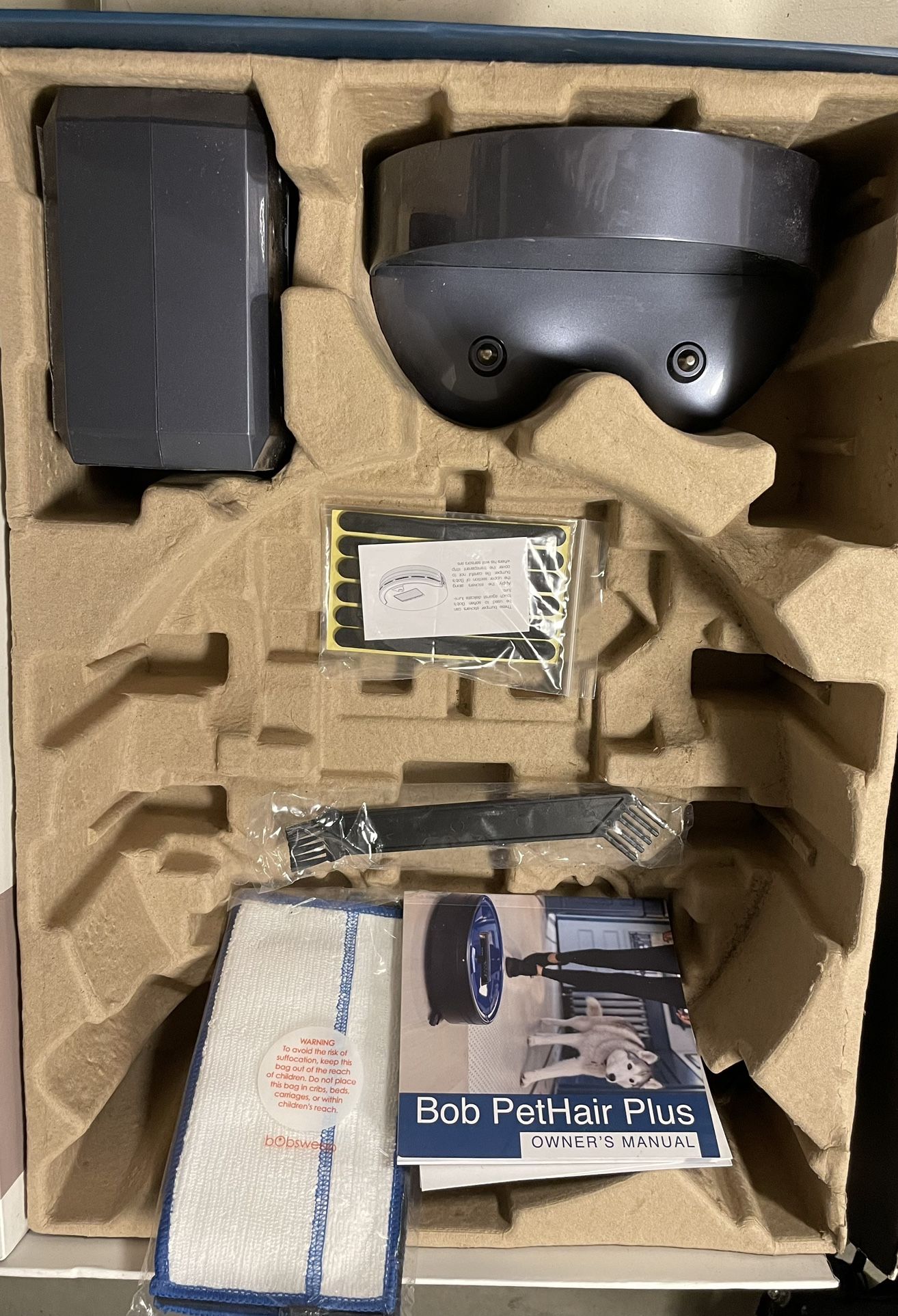 Used Twice Bob Pet hair Plus. Robotic Vacuum Cleaner And Mop. Like New