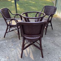 Wicker Table And 3 Wicker Chair Table Has A Glass Top Which Is Not Pictured EXCELLENT CONDITION
