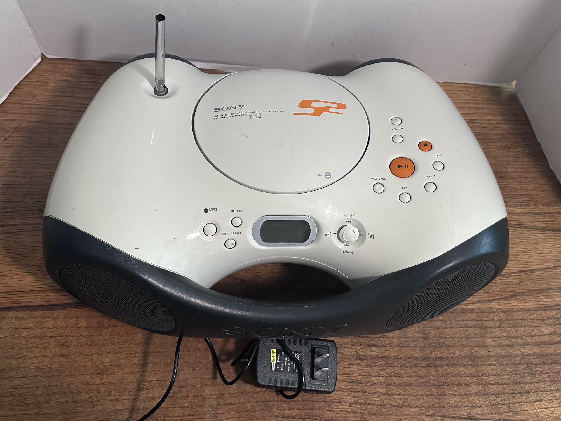 Sony ZS-X3CP Portable Boombox Audio System (antenna missing)