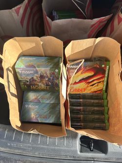 Magic the gathering the hobbit collector booster and gift bundle