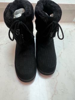 Skechers Keepsakes - Meadow winter boots (Style 48343) Women’s Size 9.5 Never Worn