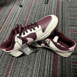 Nike Dunk Low “Valentine’s Day” – Men’s 10.5 | Brand New