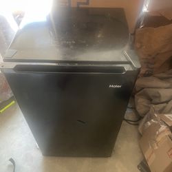 Mini Fridge 