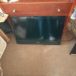 32 Inch Samsung Works Great Not Smart 
