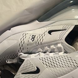 Nike Air Max 270