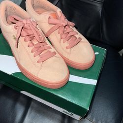 Pink Pumas