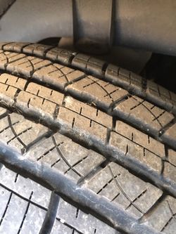 99-04 Jeep Grand Cherokee’s tiers and Rims More Than 90% Good