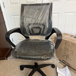 NEW OFFICE CHAIR