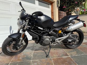 2009 Ducati Monster 696