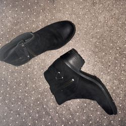 Brand New Teva Black Boots In Box Size 8.5
