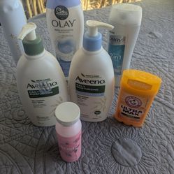 NEW HEALTH AND BEAUTY ITEMS LOT