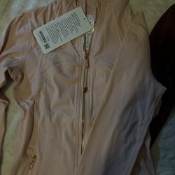 Woman’s Lululemon define jacket