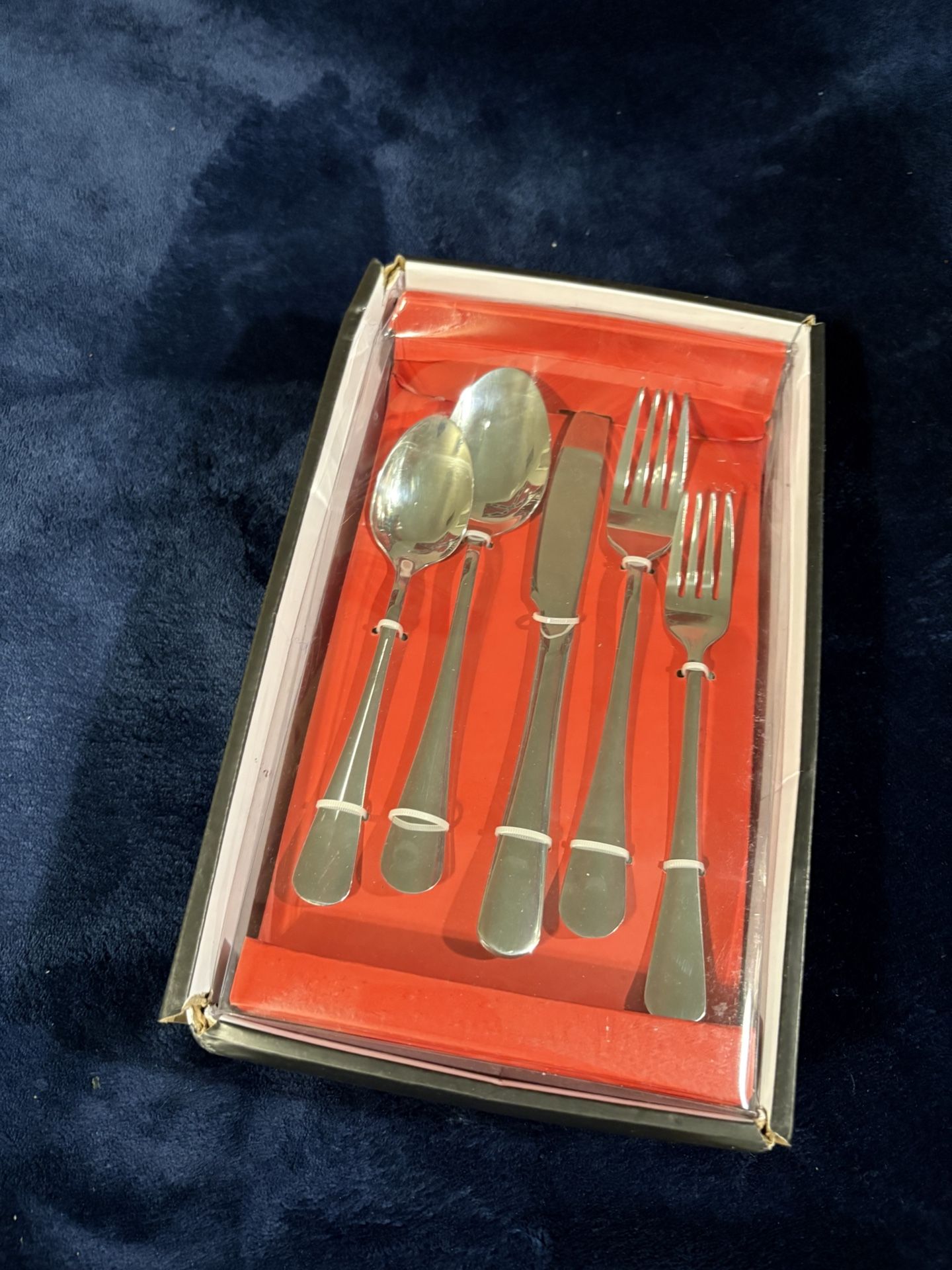 Eternal Living Silverware Set
