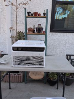 Hisense Window Air conditioner