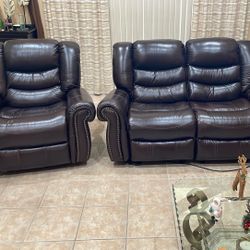 Brown Leather Reclining Love Seat And Reclining Chair 