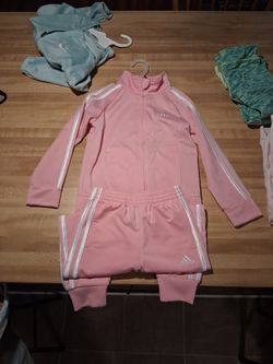Girls Adidas 2 Piece Set. Size 5