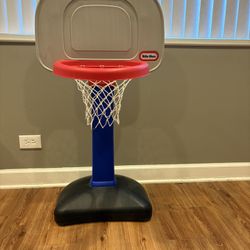 Kids Basketball Hoop (Little Tikes)