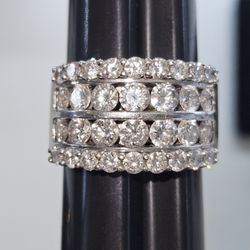 14k White Gold Cluster Diamond Ring 