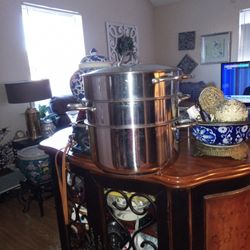 Huge New Pot For turkey  Or Steamer