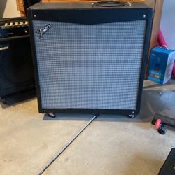 Fender Mustang V 412 Speaker Cabinet