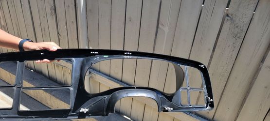 03-06 Denali dash bezel