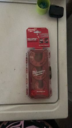 MILWAUKEE CLOSE QUARTERS COPPER TUBING CUTTER SET