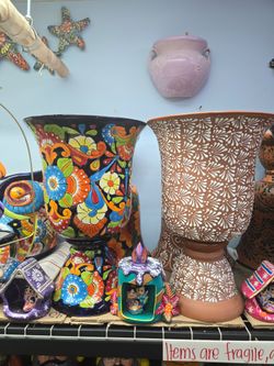 🪴Macetas de Talavera 🪴 $85 cada una. 12031 Firestone Blvd Norwalk CA 90650.