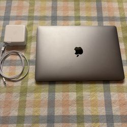 MacBook Pro 13