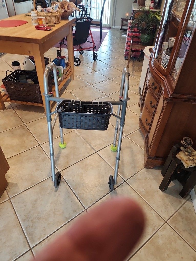 Adult Walker w/Basket