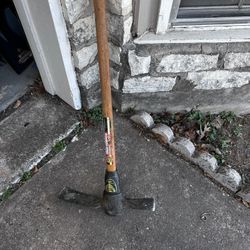 True temper Mattock Lawn Tool 
