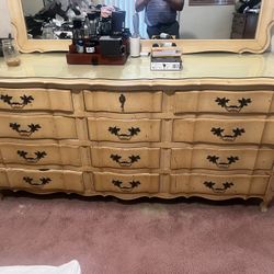 French Provincial 9 Drawer Dresser