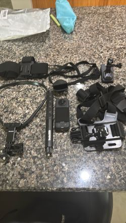Insta360 X3 with NEW 128GB Card and Accessories