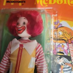 Mcdonald's doll in four watches , one hundred dollars