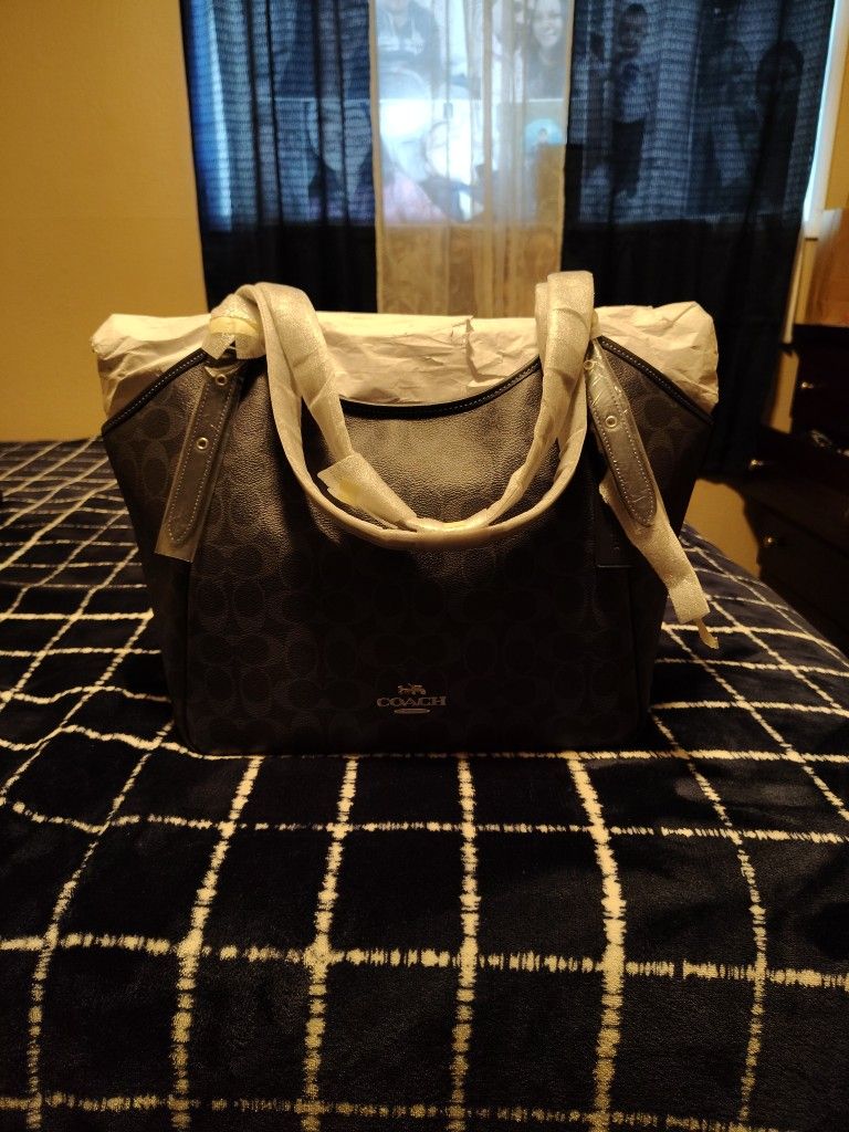 Big Navy Blue Coach, perfect Gift π