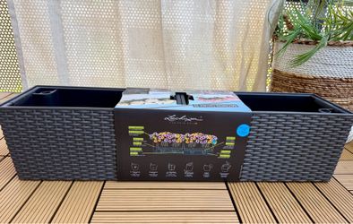 Self Watering Balcony Planter Box – Brand New