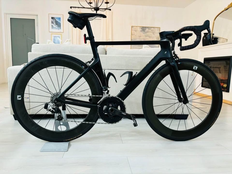 Canyon Aerial Carbon Fiber Road Bike - Size 54
