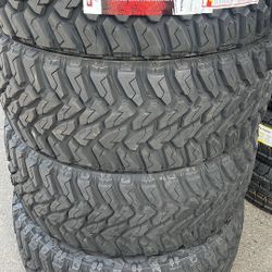 35X12.50R20 SET OF 4 VENOM MOD TIRES 