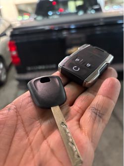 Llaves de autos / car keys and remotes
