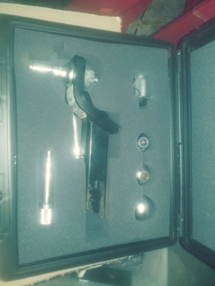 Receiver with snap on balls